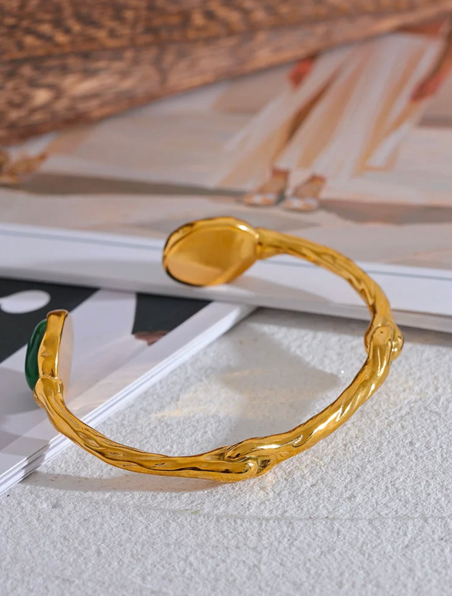Green natural stone texture cuff bracelet