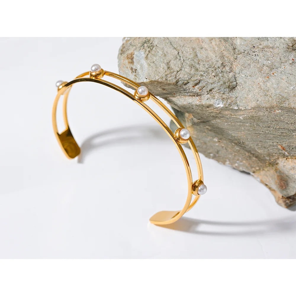 Pearl cuff bracelet