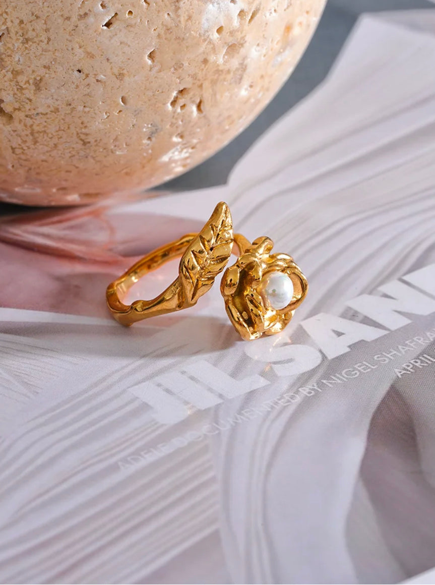Flower leaf adjustable ring