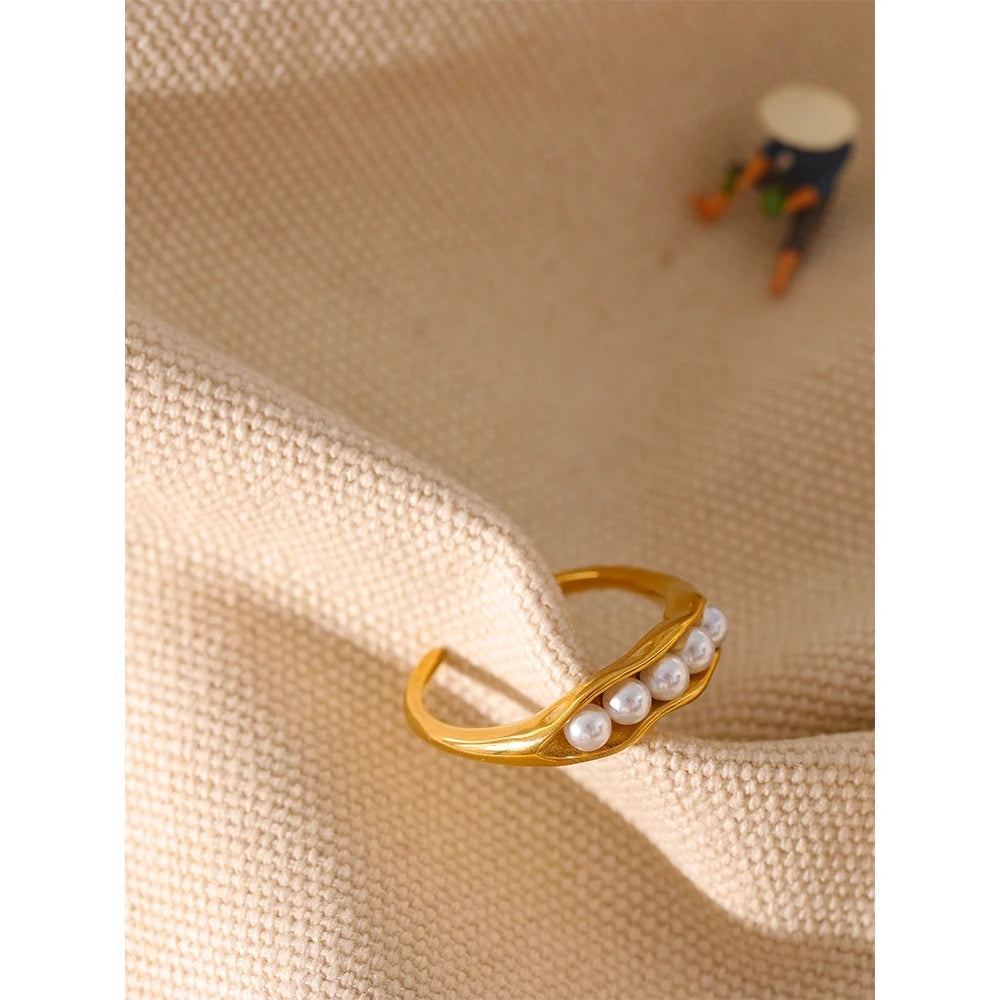 Pearl adjustable ring