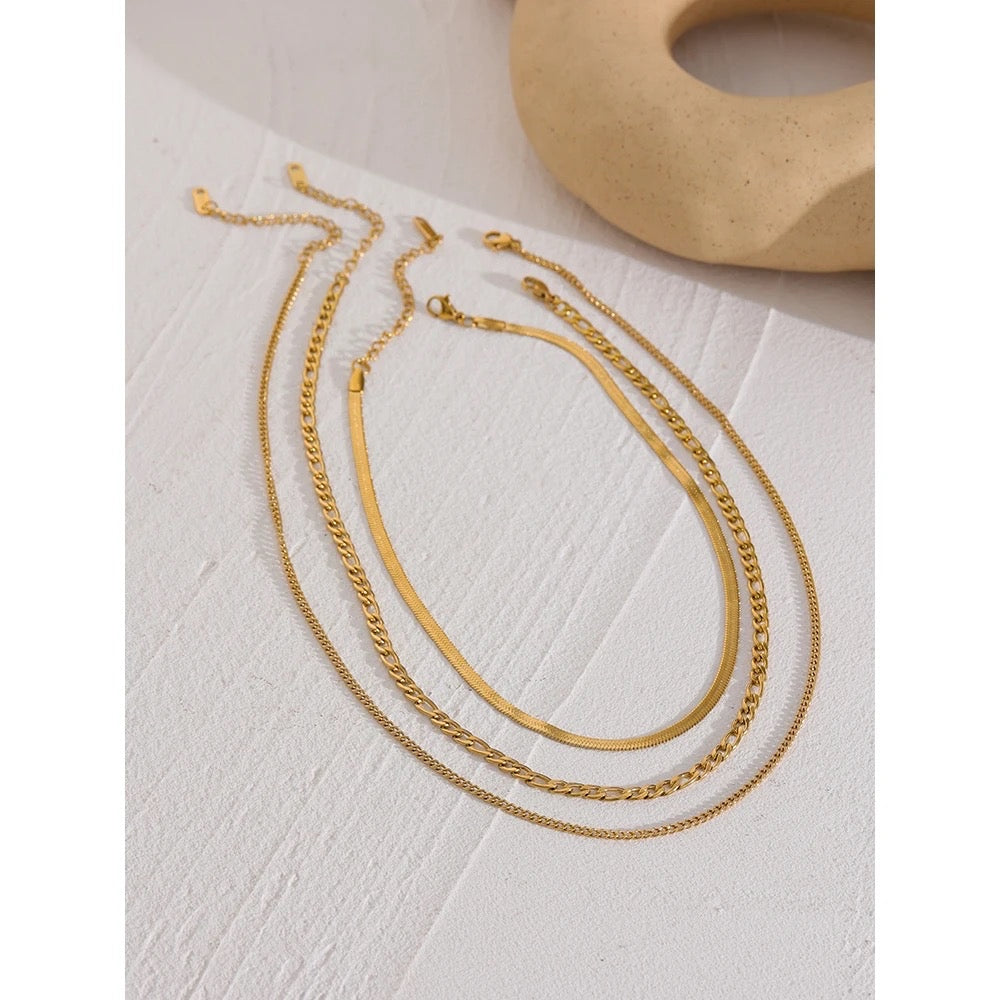 Multilayer elegant necklace