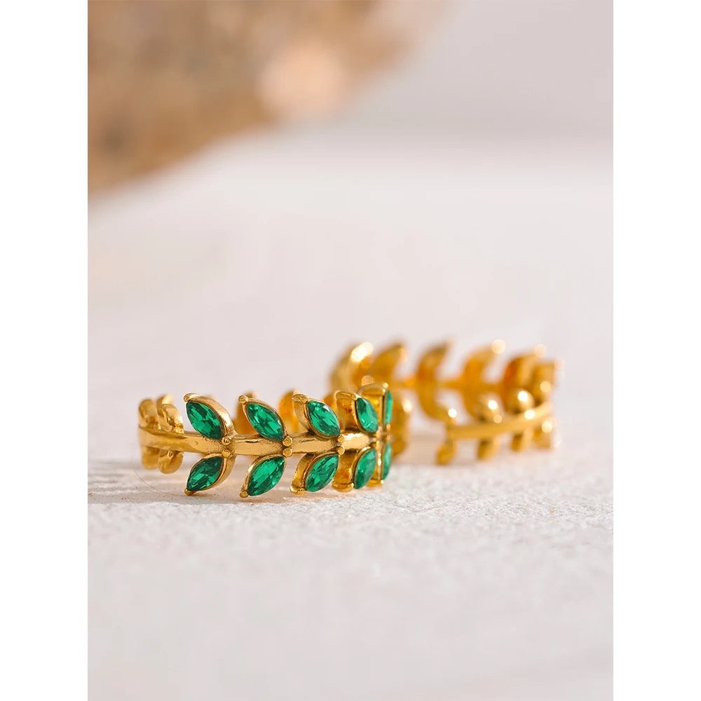 Green leaf adjustable ring