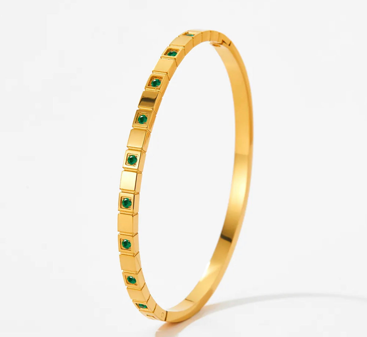 Green elegant bangle