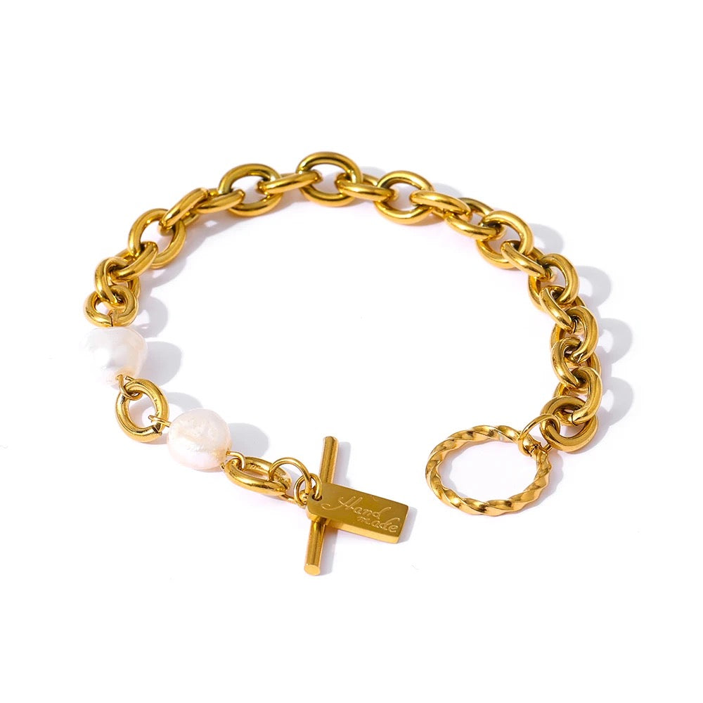 Elegant Freshwater Pearl Bracelet