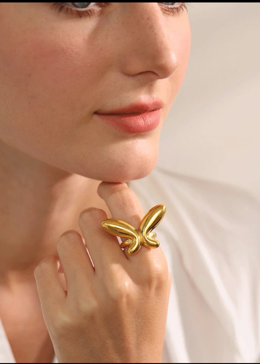 Statement butterfly adjustable ring