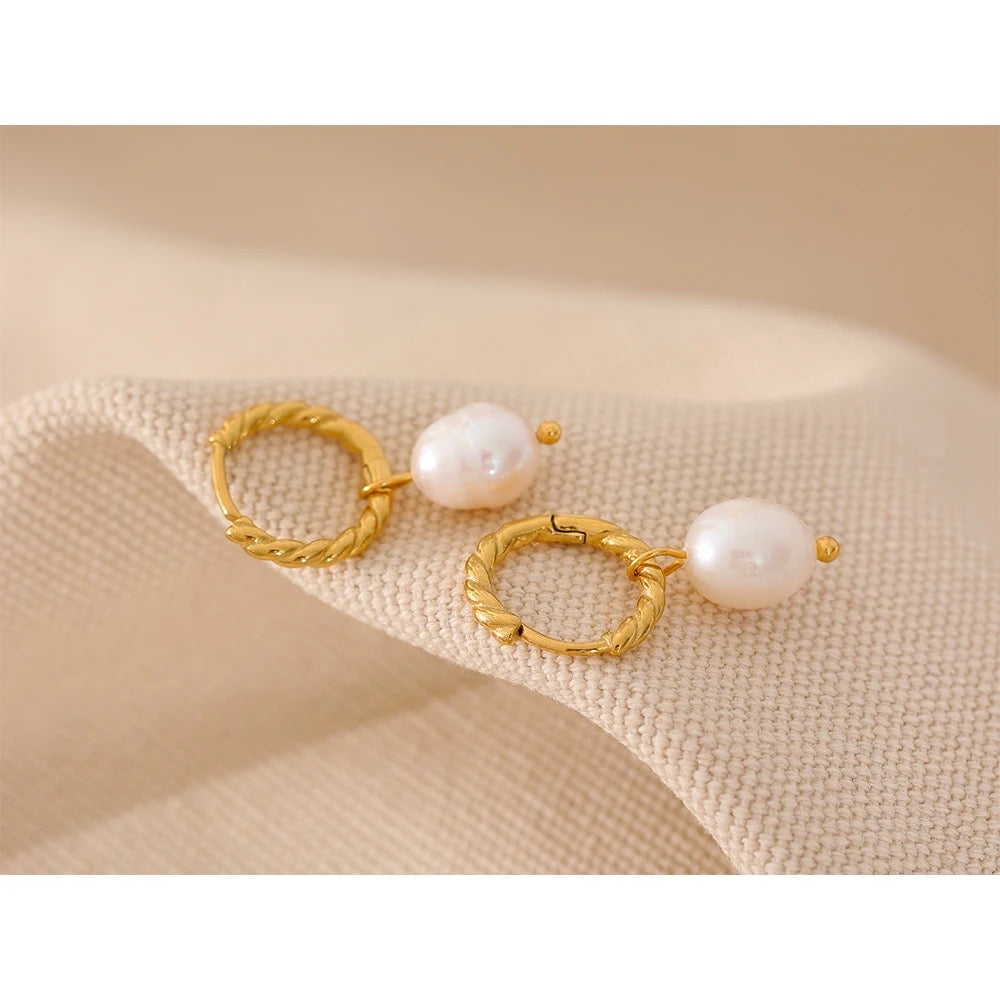 Natural pearl twist hoop earrings