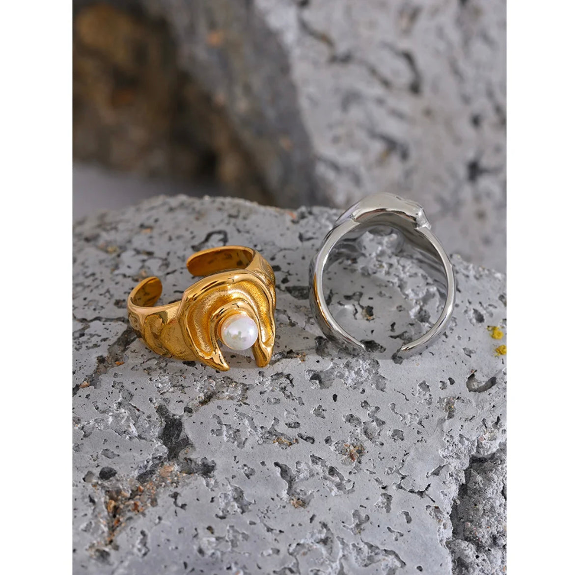 Pearl moon adjustable ring