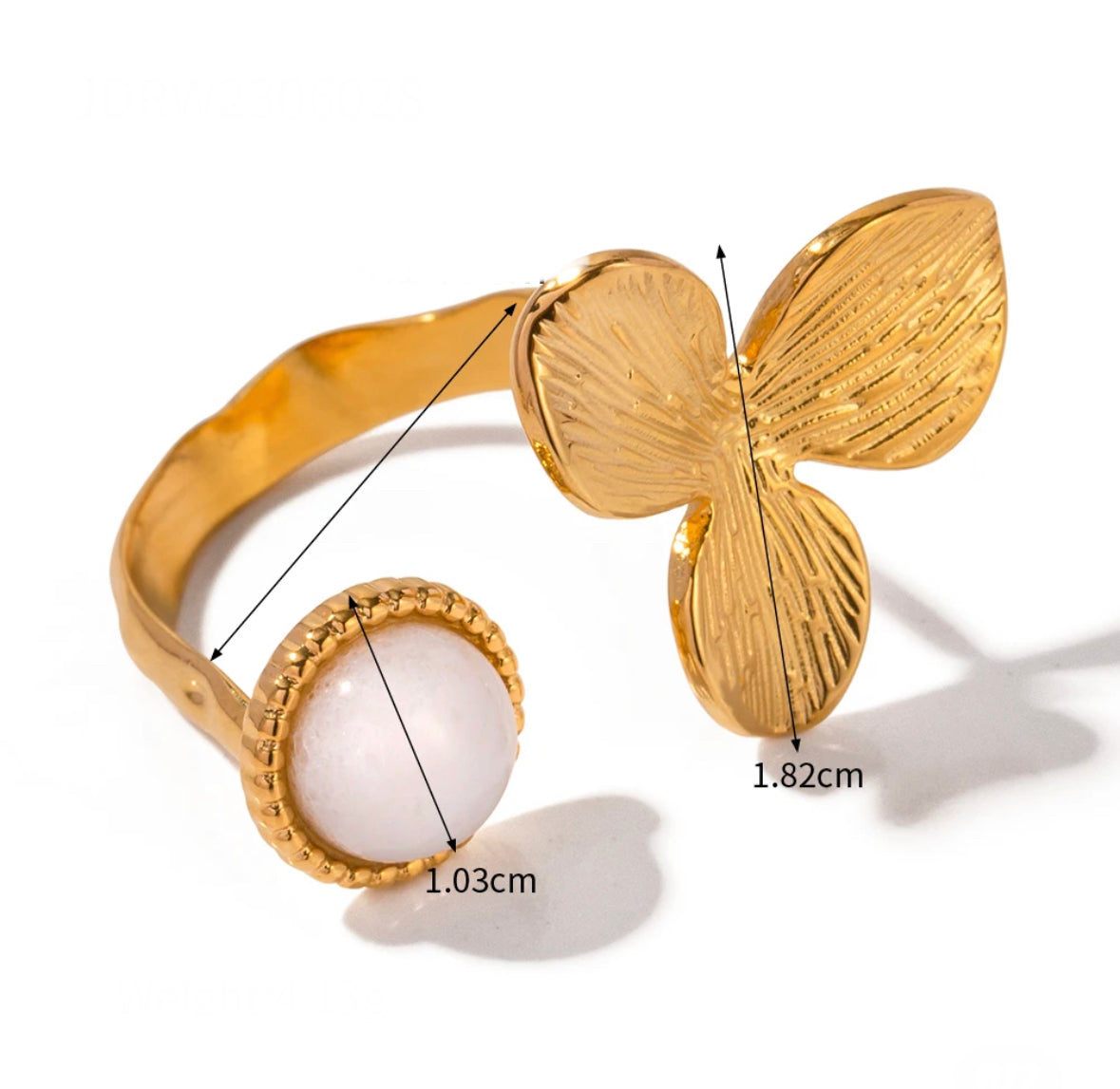 White flower adjustable ring