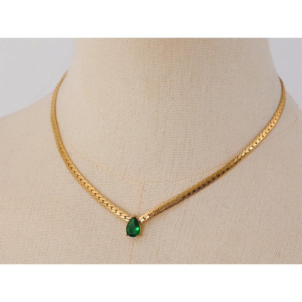 Green drop elegant necklace