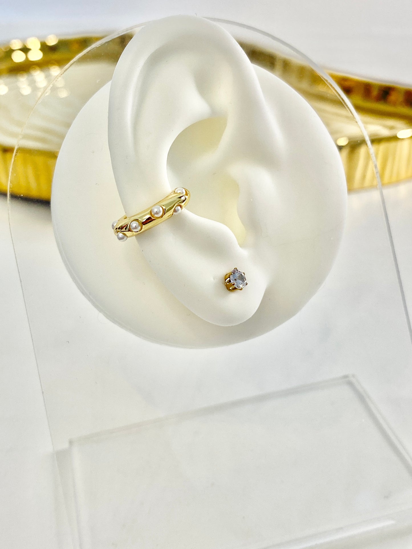 Pearl cuff earring