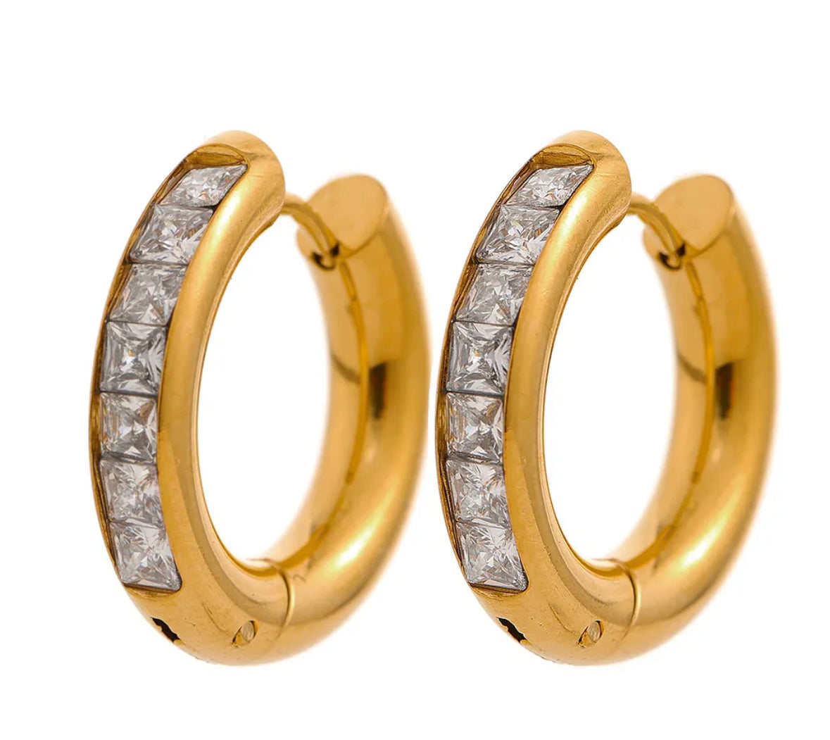 Elegant huggie hoop earrings