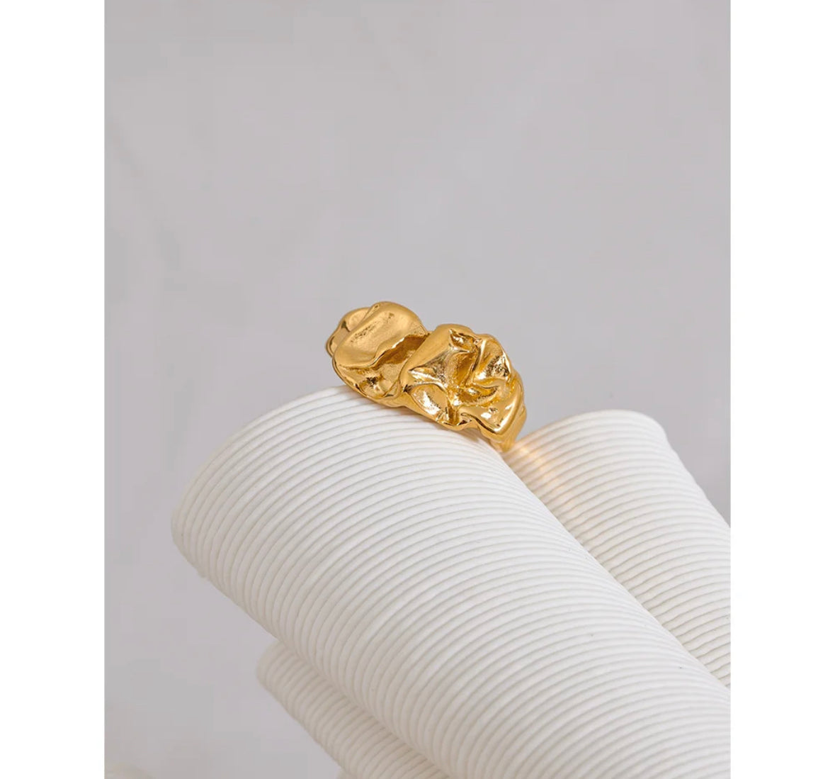 Texture adjustable ring