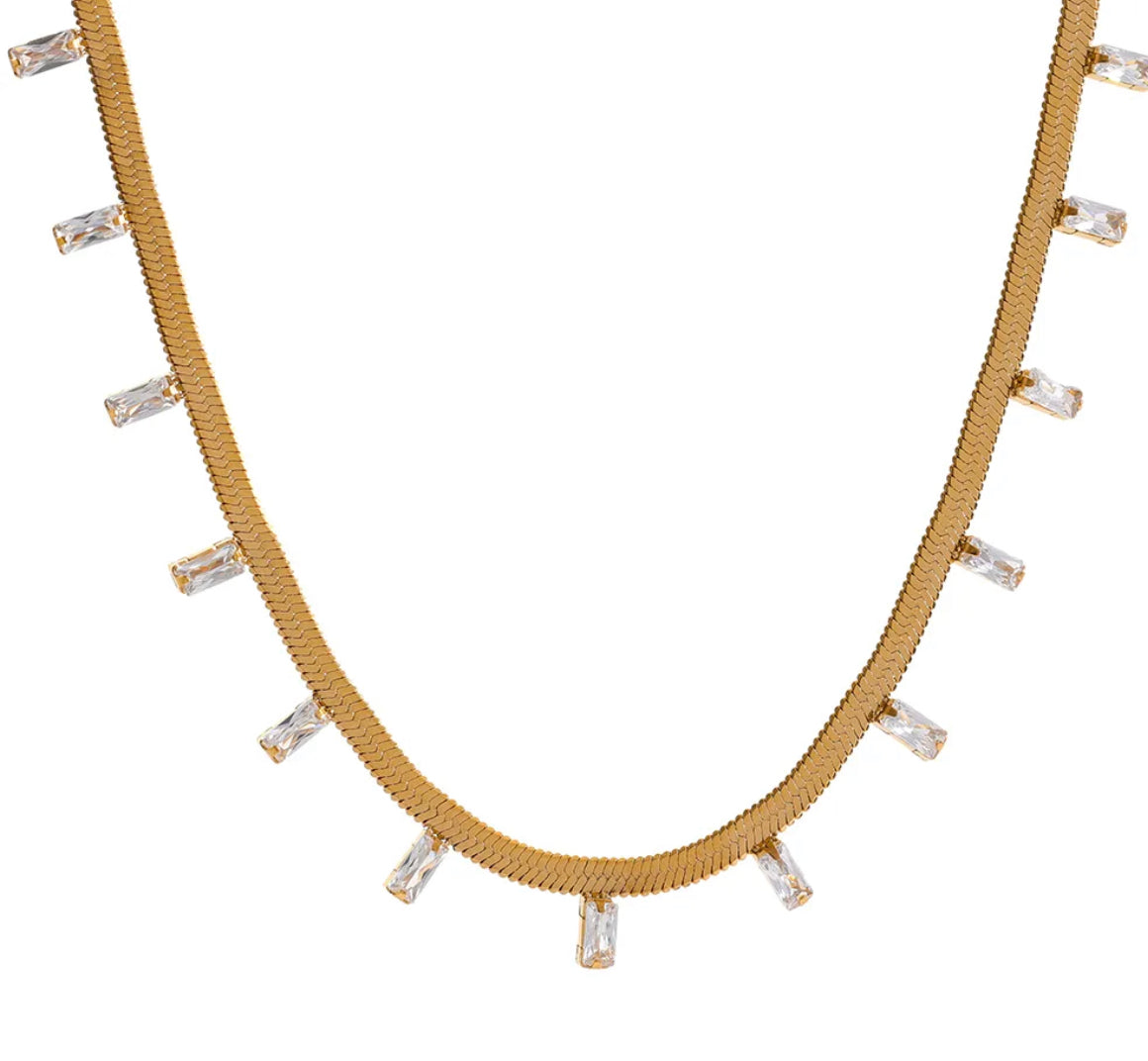 Elegant necklace