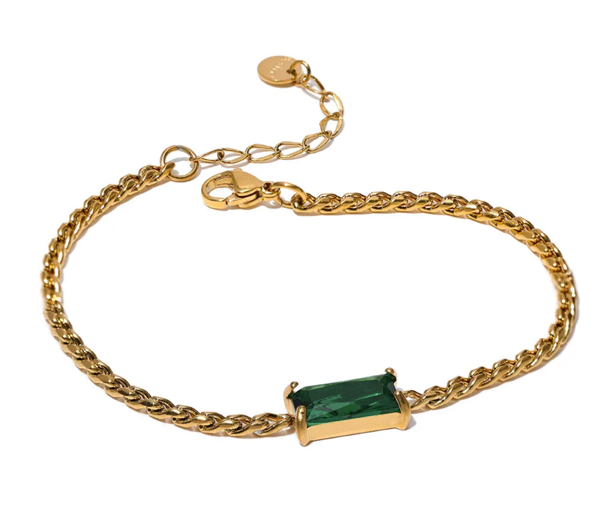Green elegant necklace