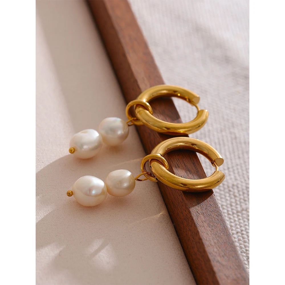 Natural pearl drop hoop earrings
