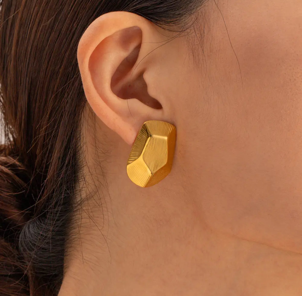 Polygon geometric stud earrings