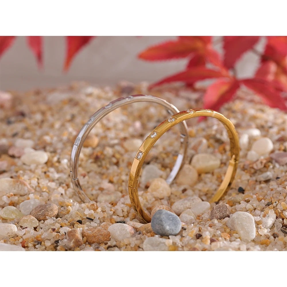 Gorgeous Gold bangle