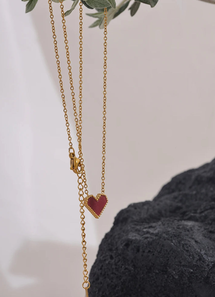 Red heart pedant necklace