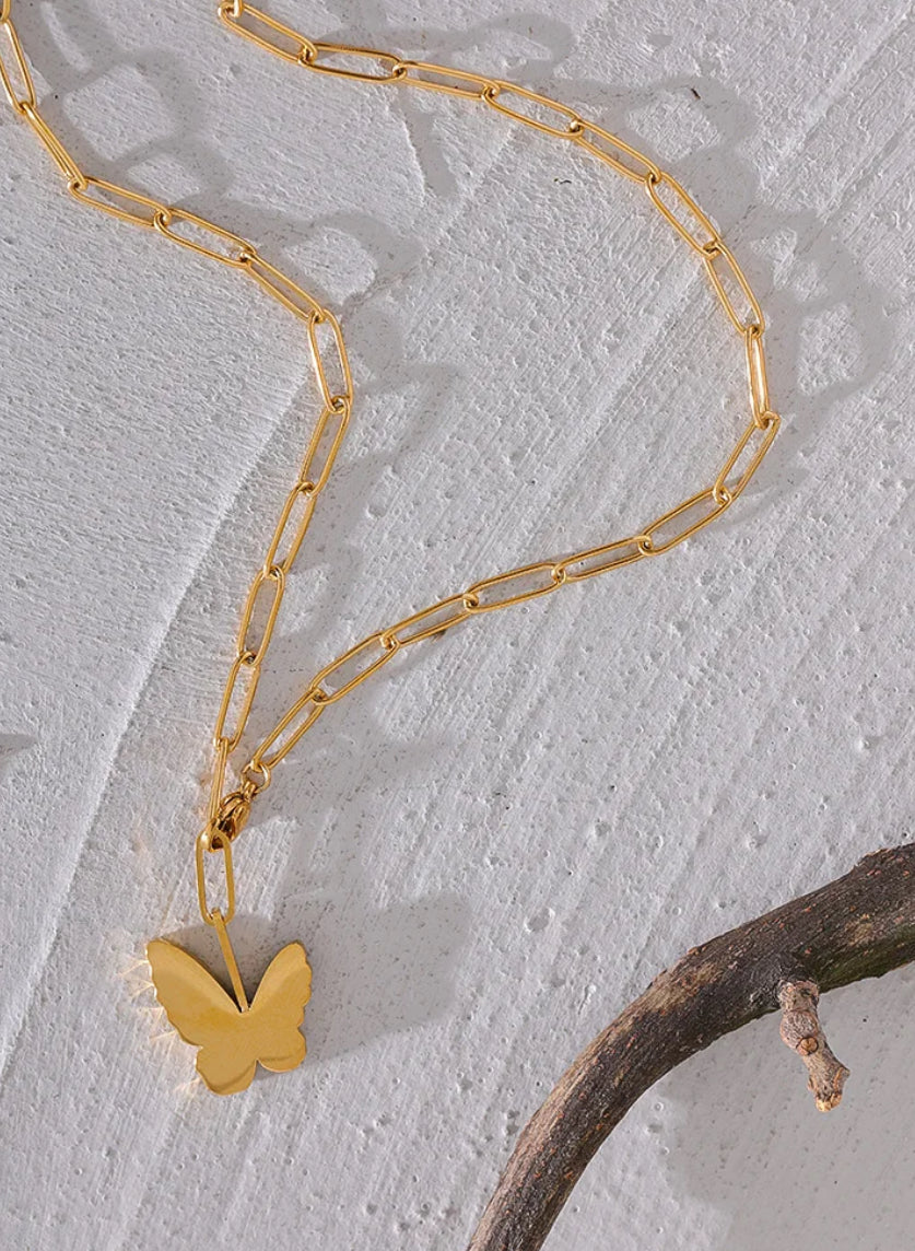 Butterfly natural shell pedant necklace