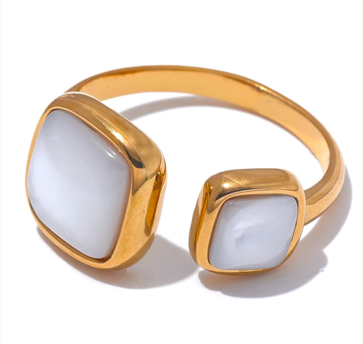 Natural shell square adjustable ring