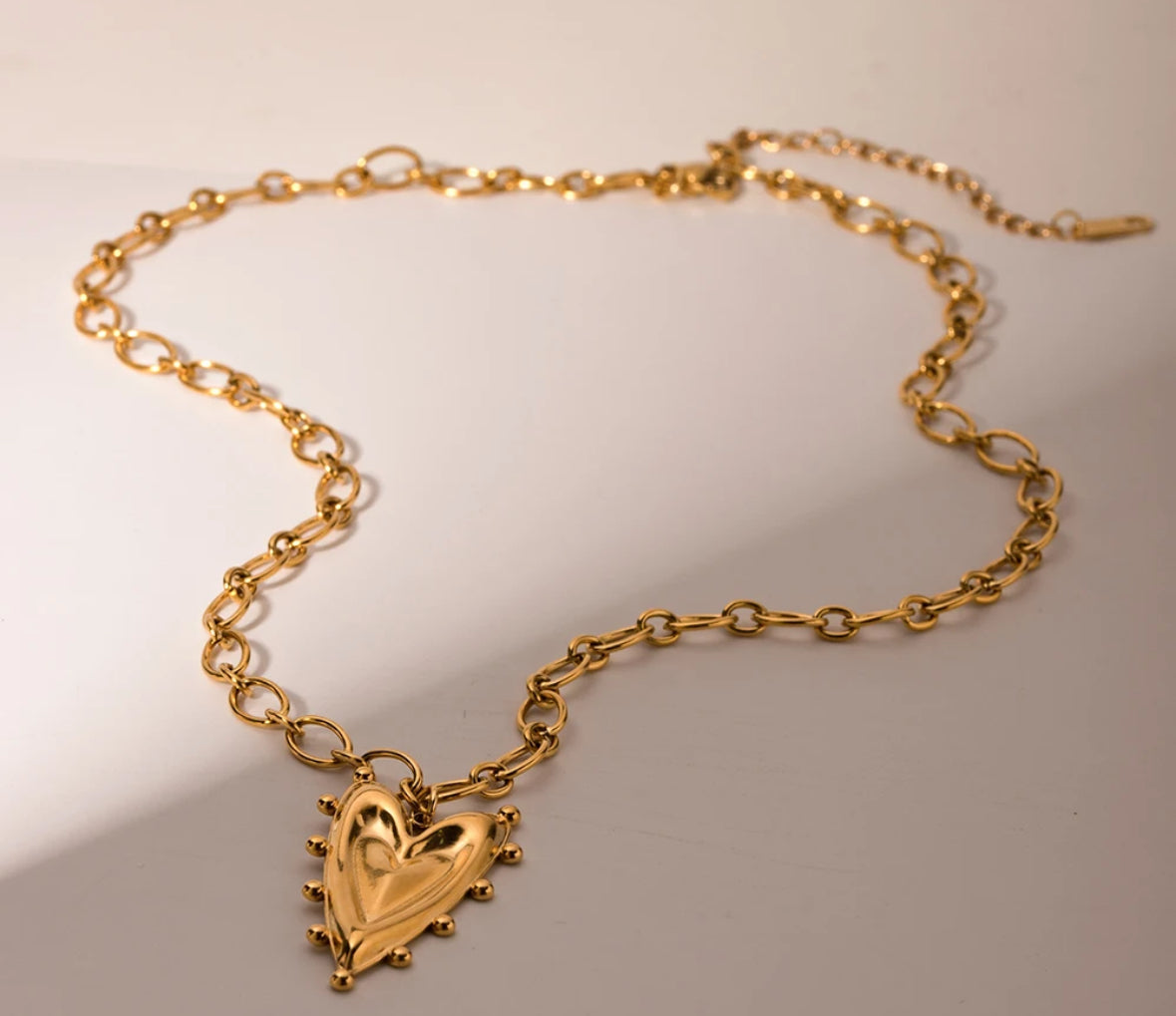 Heart shape pedant necklace