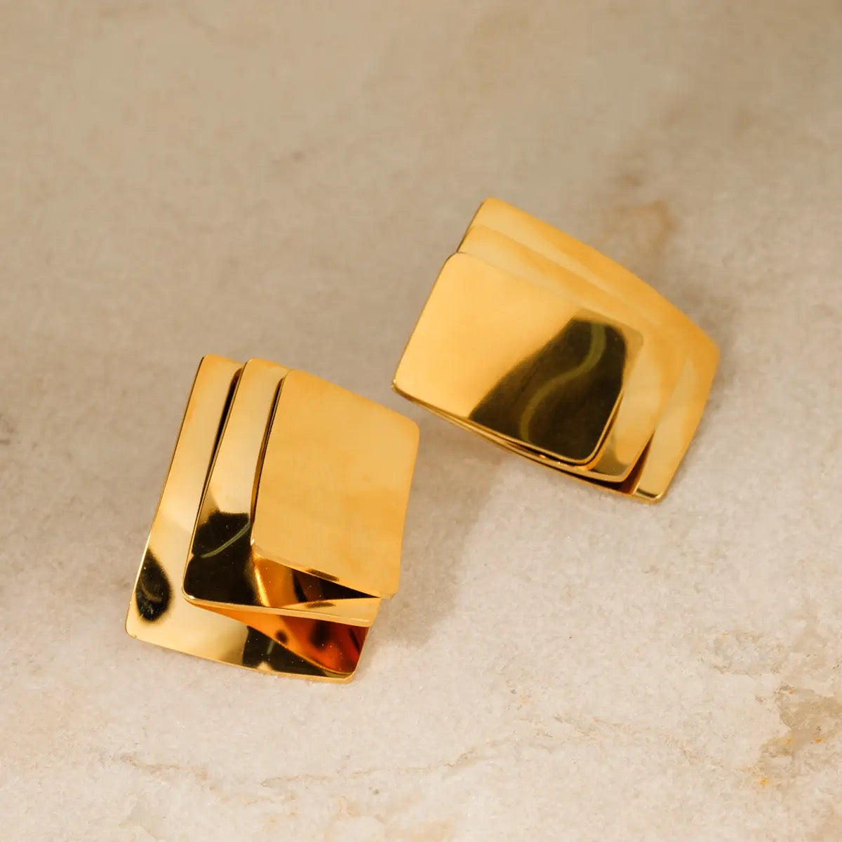 Luxury square stud earrings