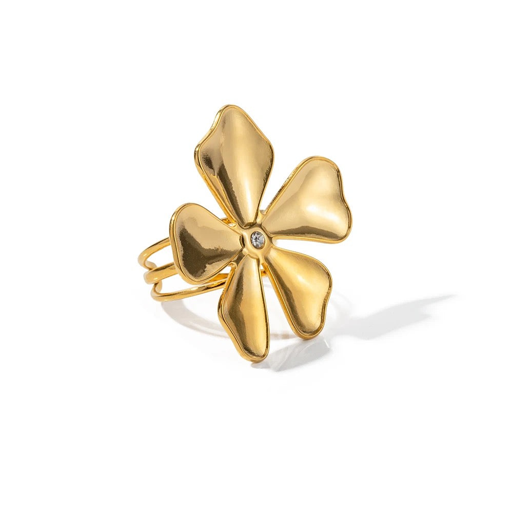 Big Flower adjustable ring