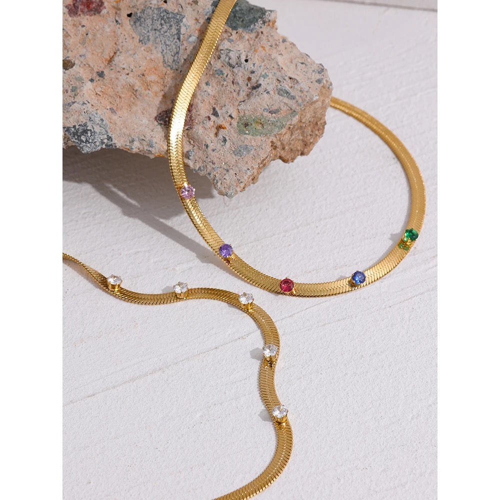 Elegant necklace