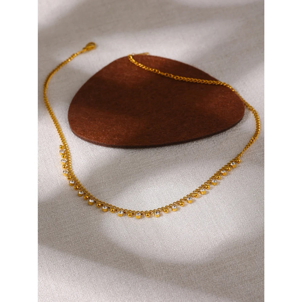 Delicate beads necklace