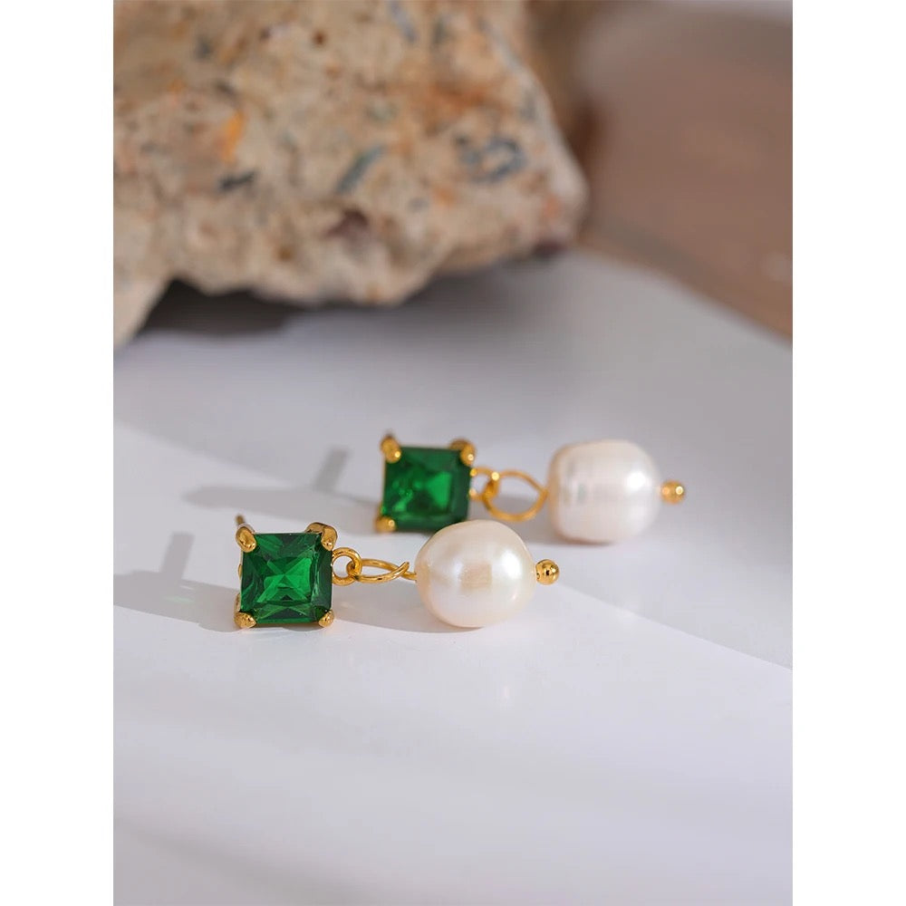 Natural pearl elegant drop earrings