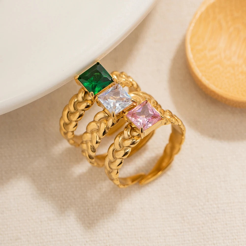 Elegant adjustable ring