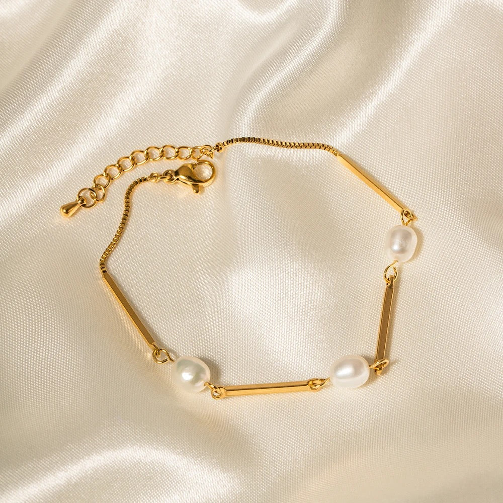 Freshwater pearl simple bracelet