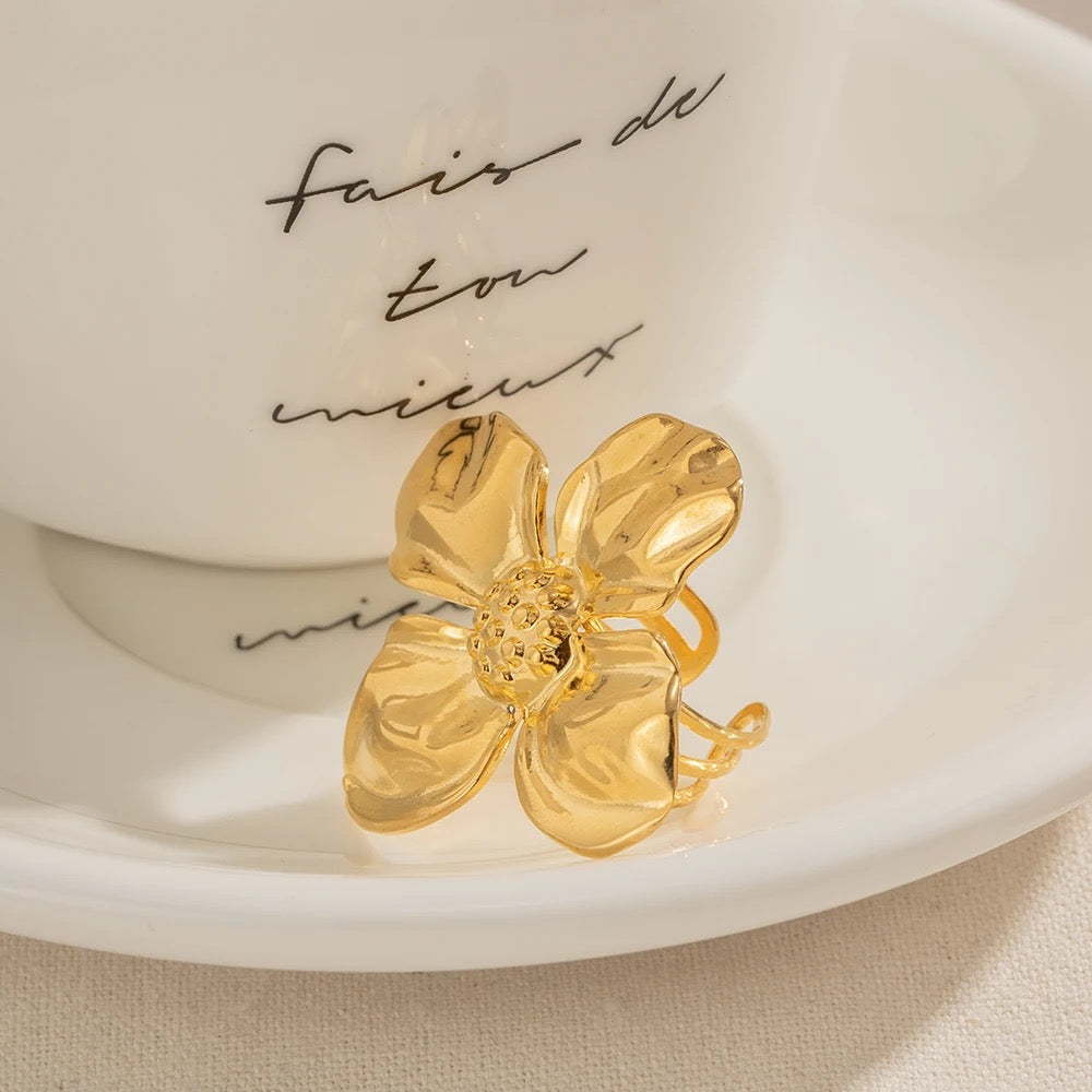 Big flower adjustable ring