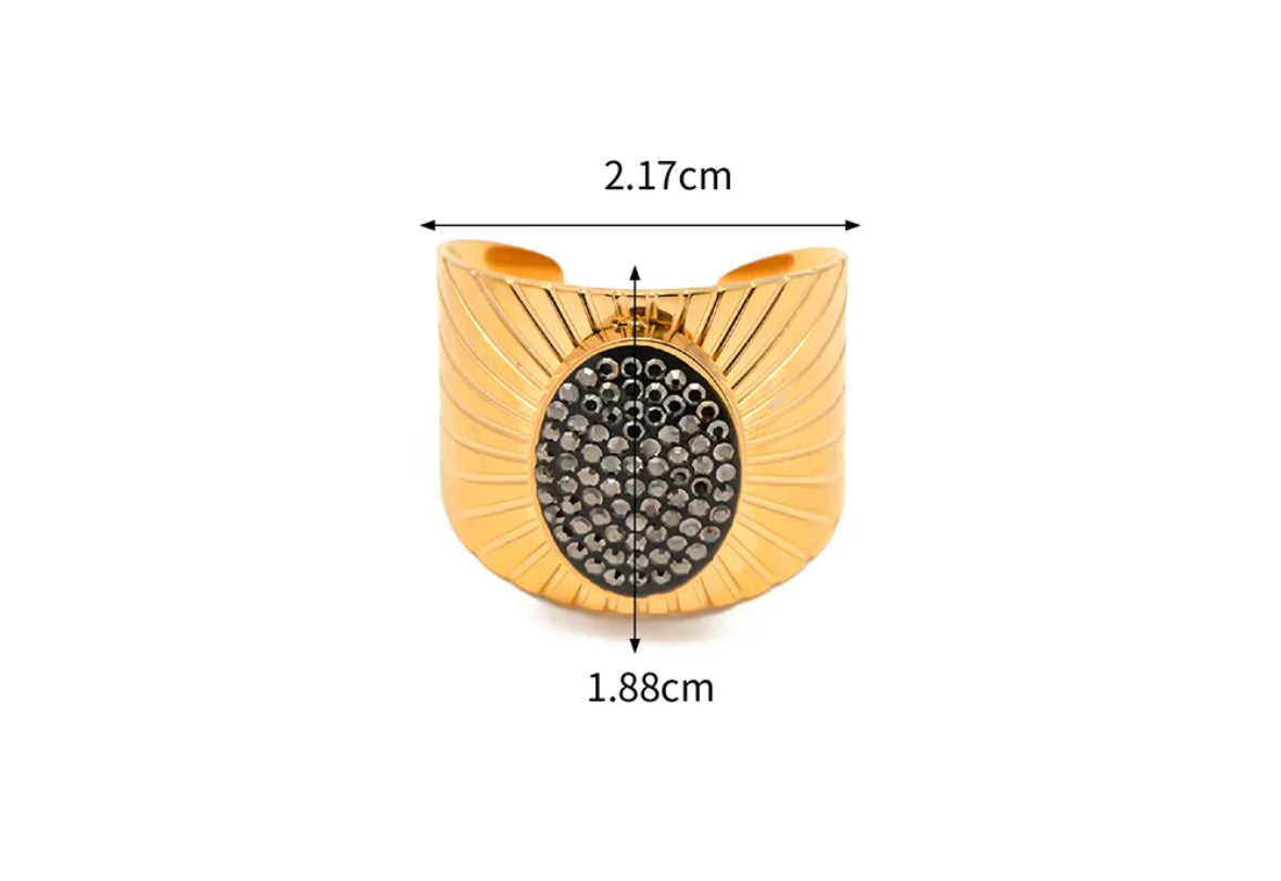 Elegant adjustable ring