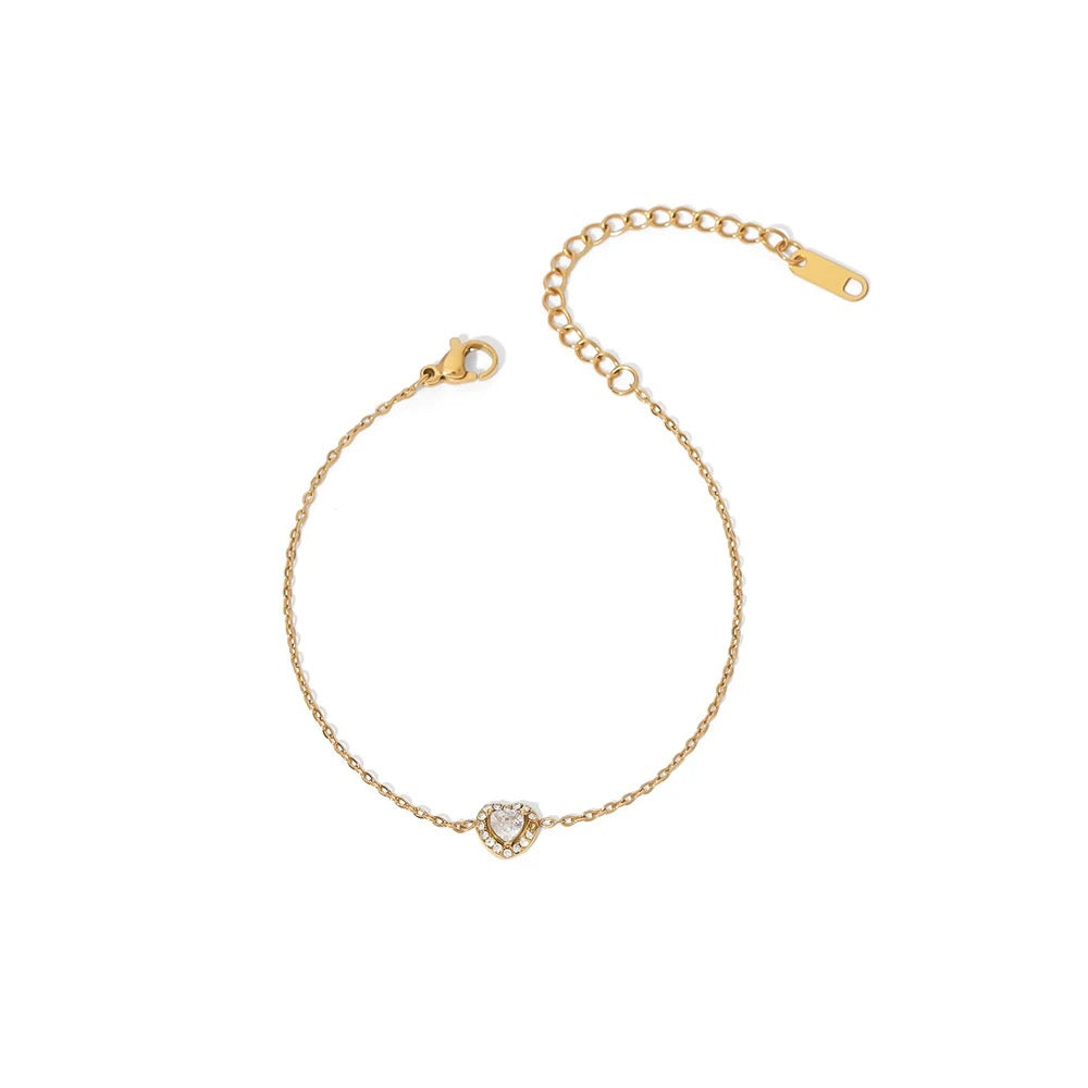 Delicate heart bracelet