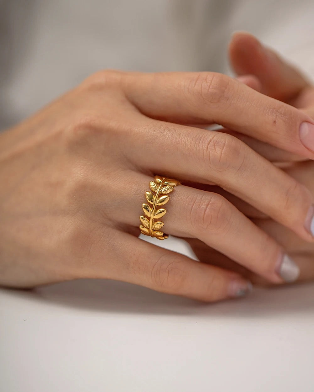 Leaf adjustable ring