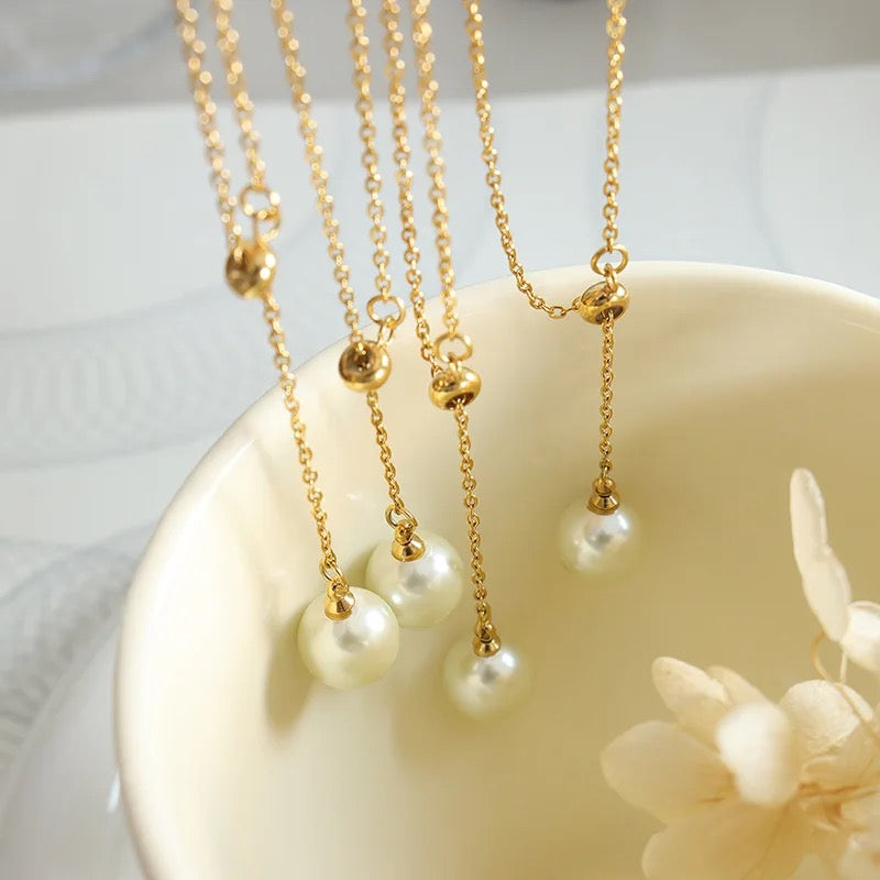 Pearl adjustable necklace