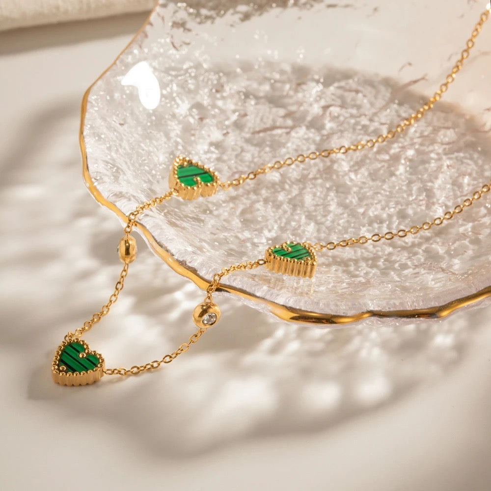Elegant heart necklace