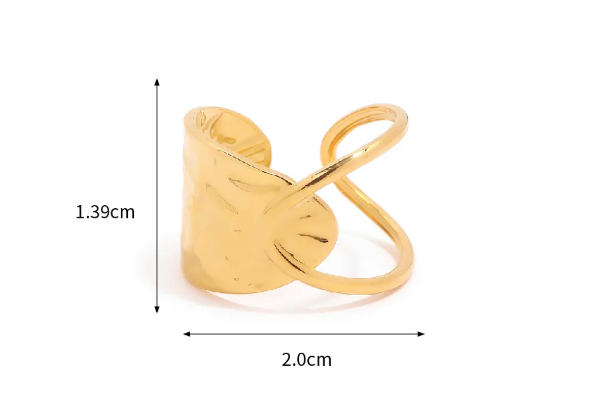 Retro style adjustable ring
