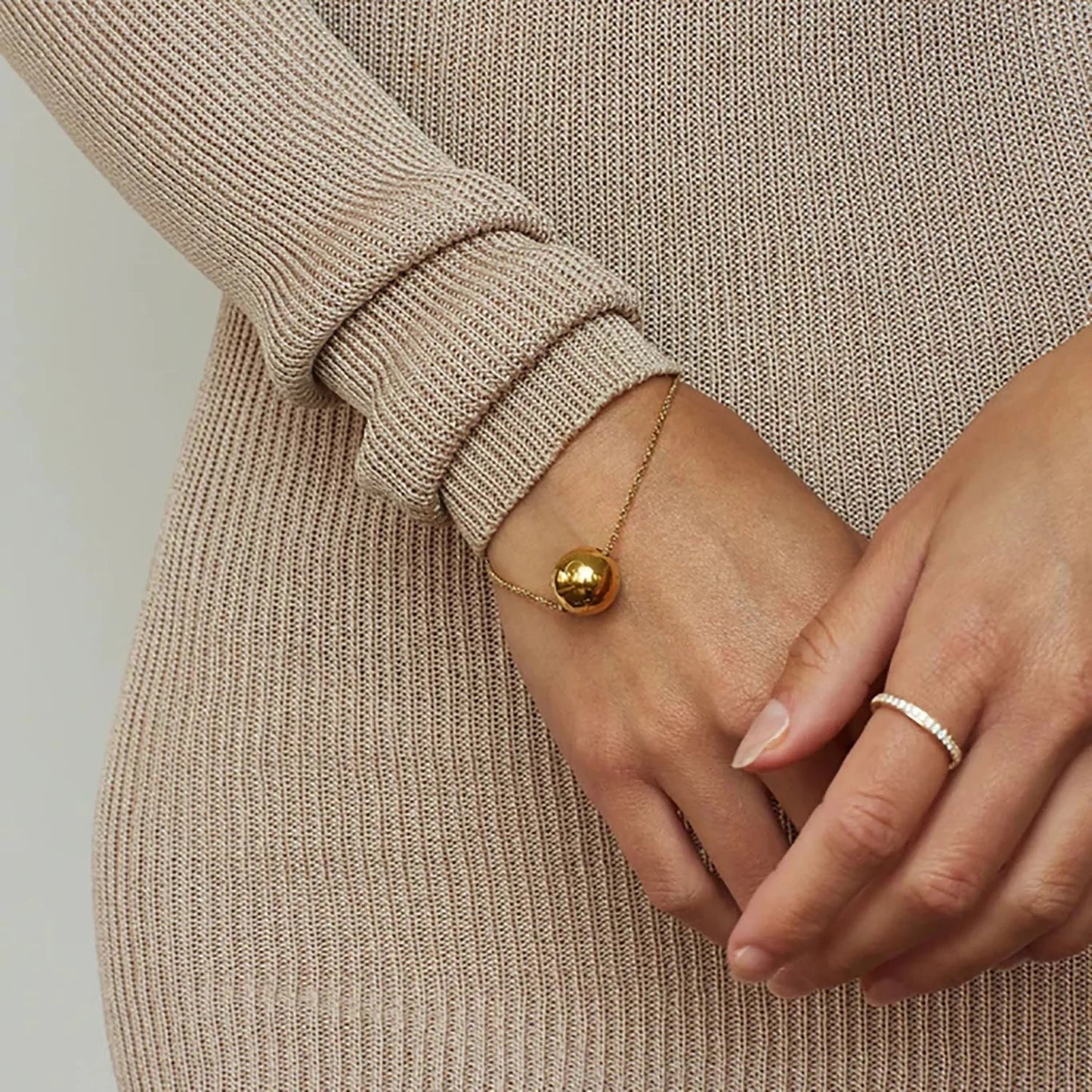 Ball adjustable bracelet