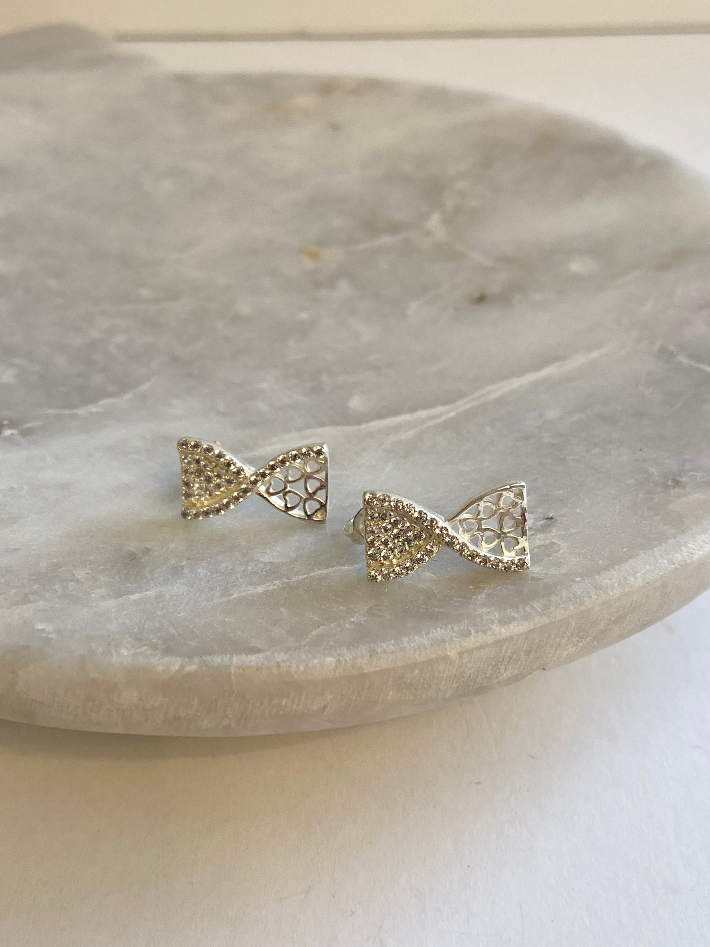 Heart stud earrings