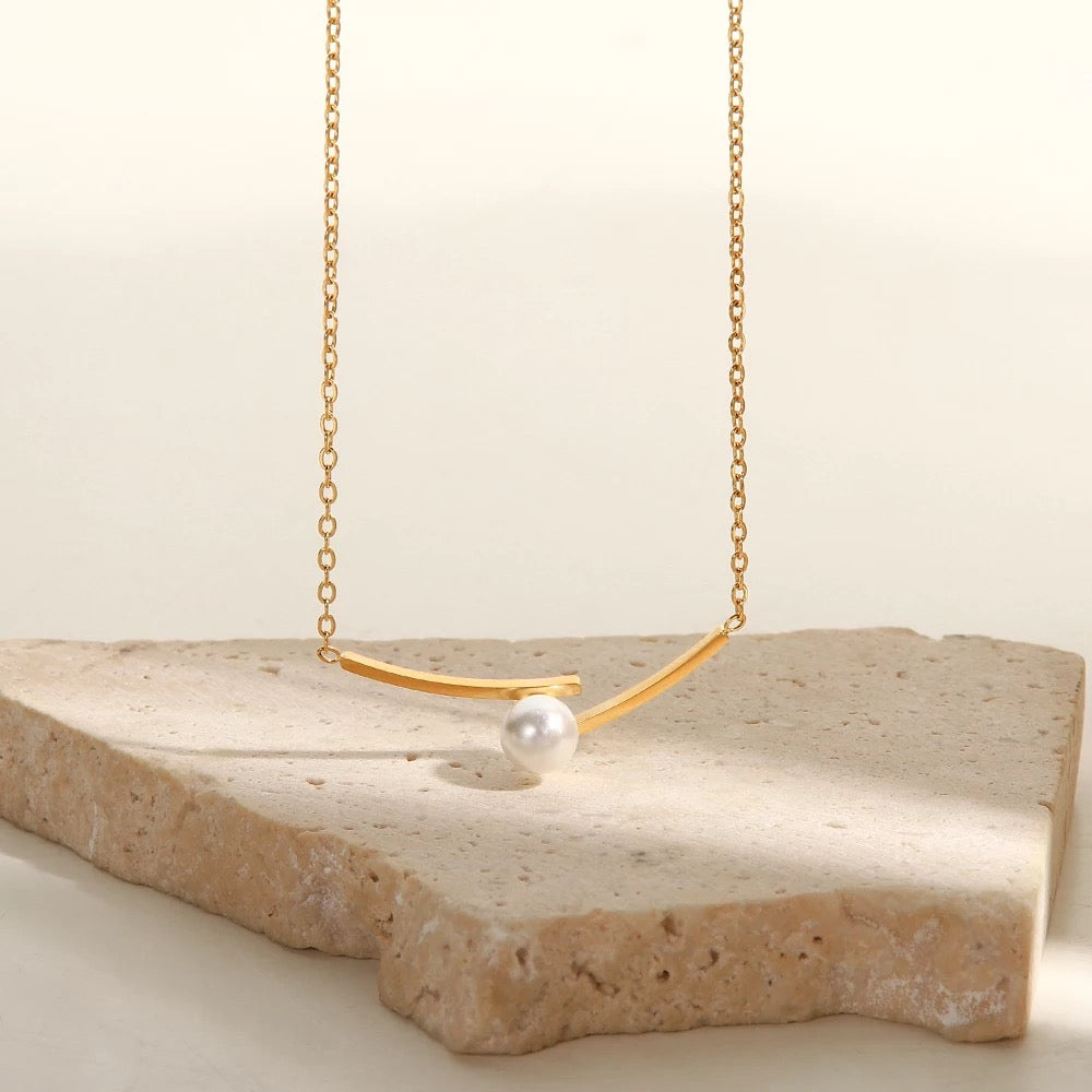Bar white pearl charm necklace