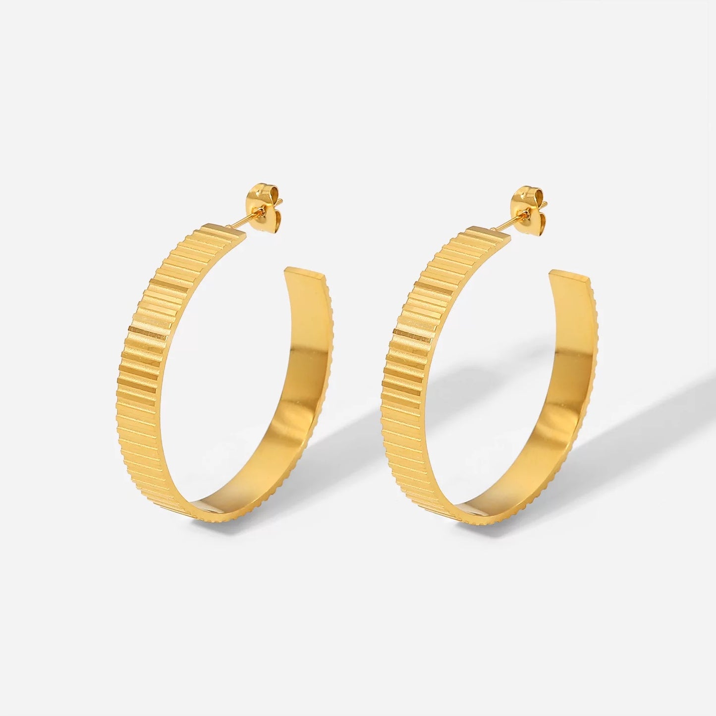 Rib C- Shaped big hoops earrings