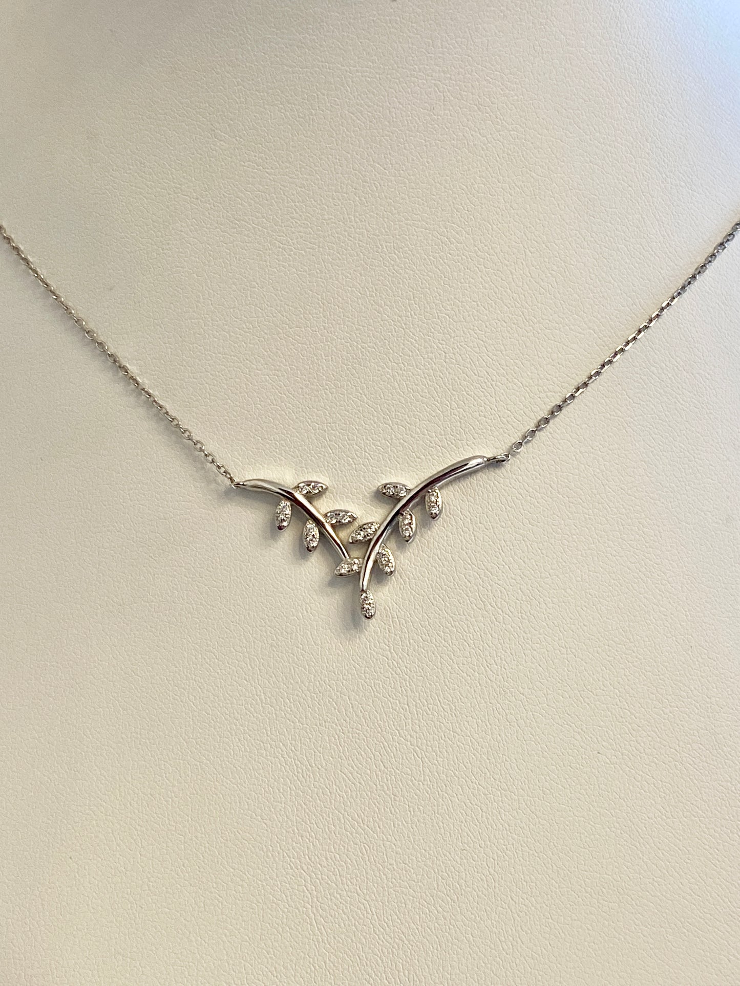 Leaf necklace