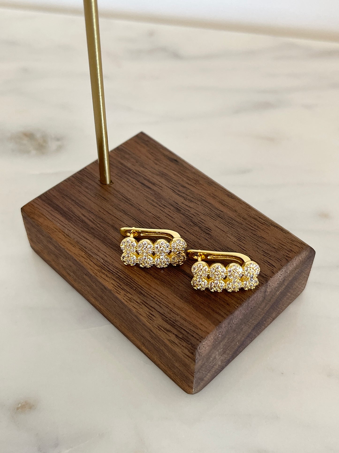 Elegant huggie earrings