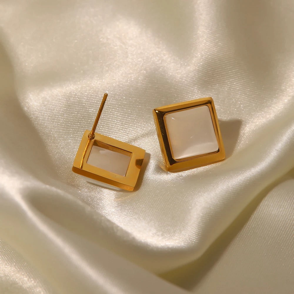 Classic square stud earrings