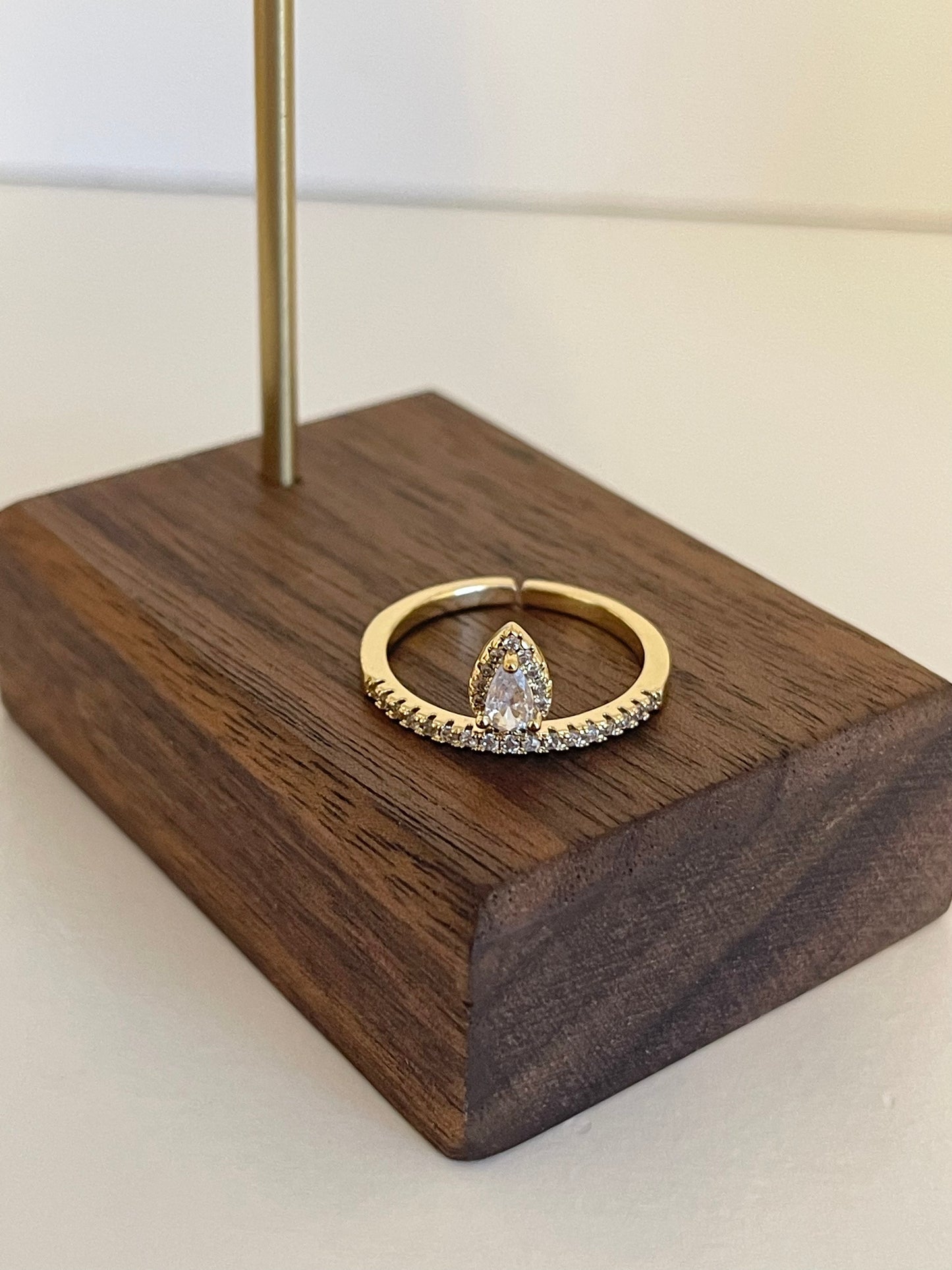 White drop adjustable ring