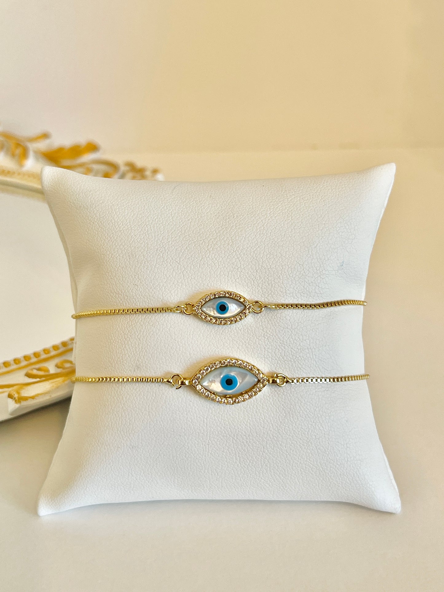 Oval evil eye bracelet