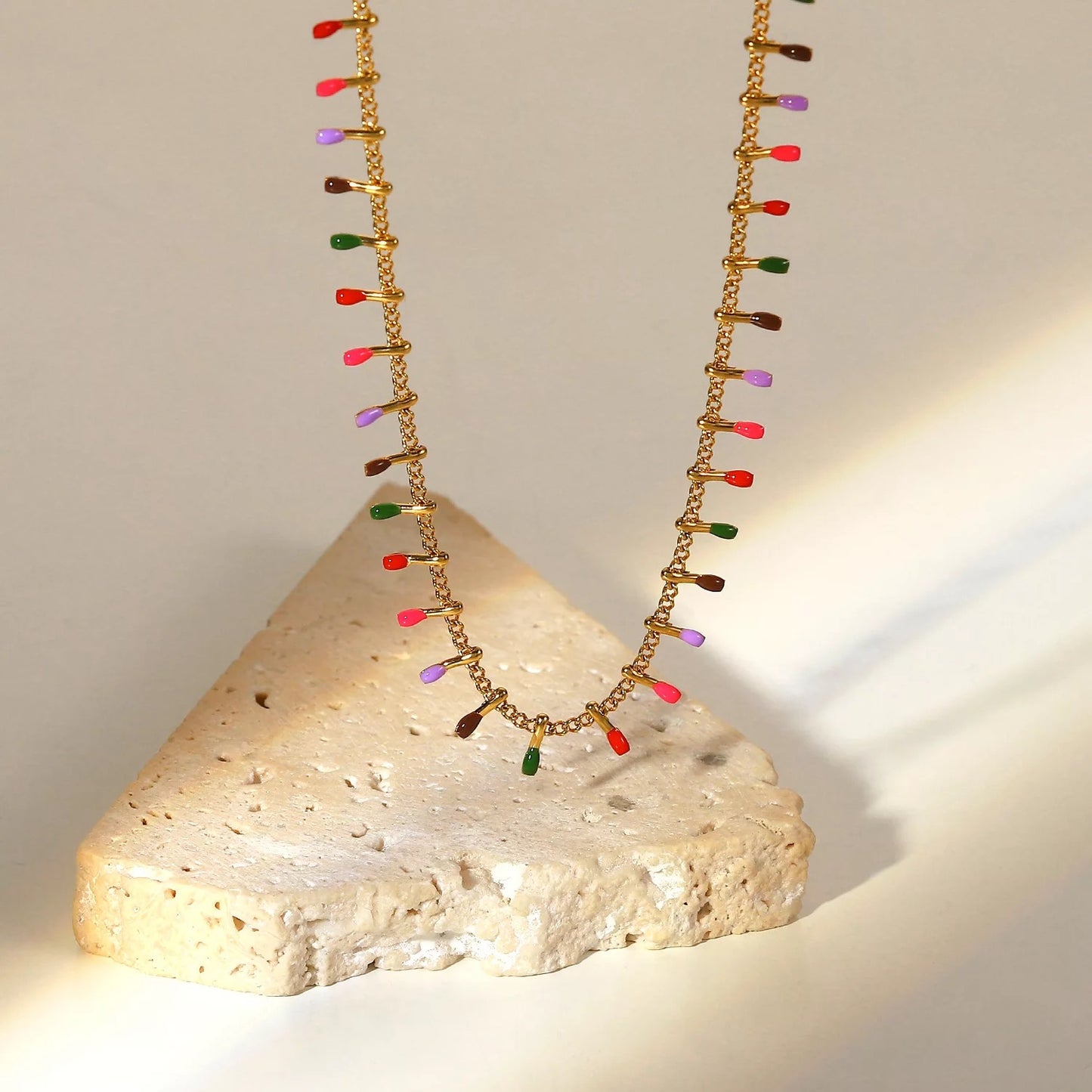 Multicolor chocker necklace