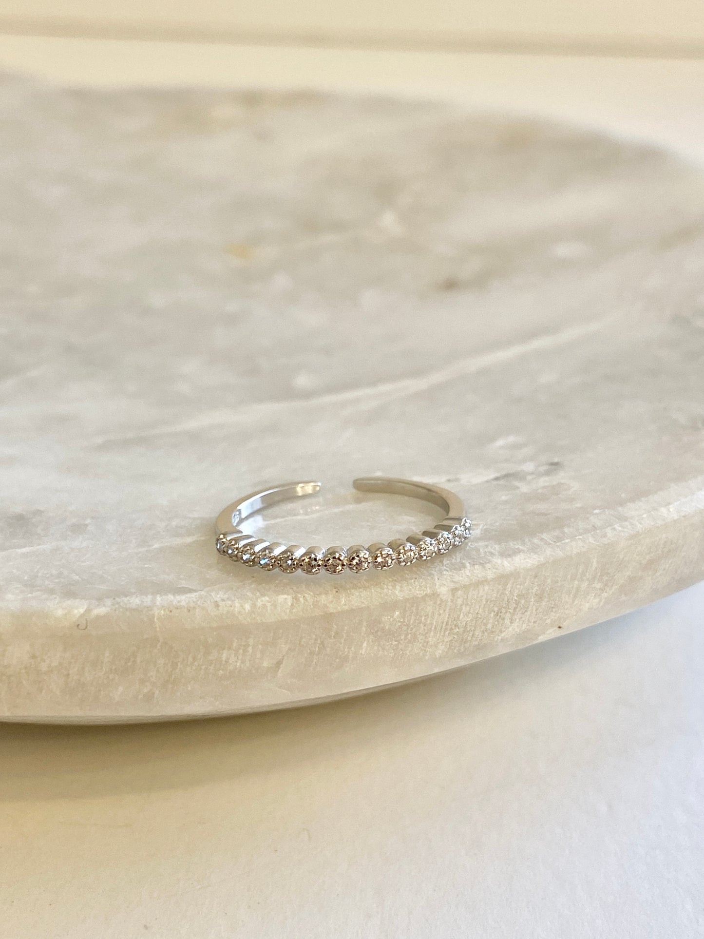 Tinny adjustable ring